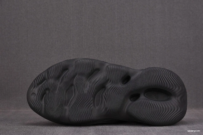 Foam Adidas RNNR Onyx Yeezy HP8739 0823
